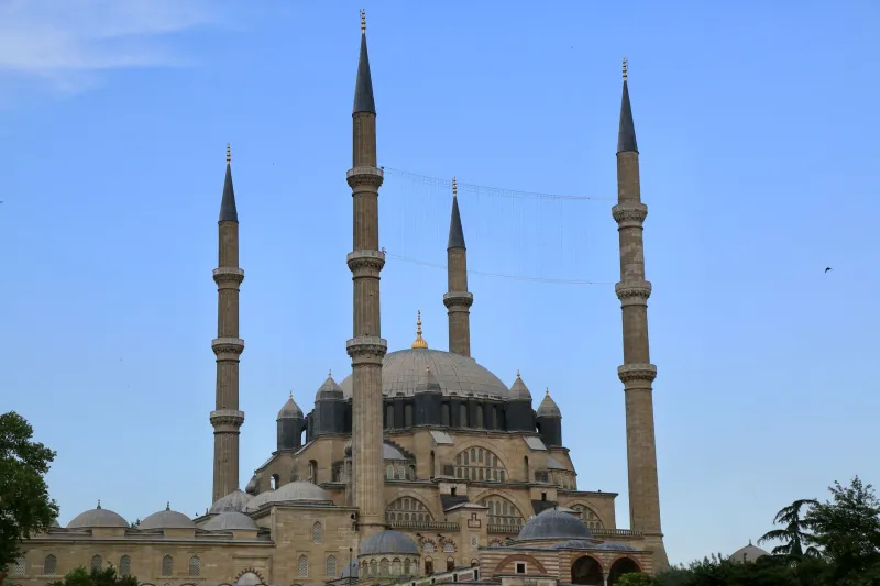 Edirne Unlocked: The American Visitor's Complete Guide to History, Culture, Food, and Nightlife